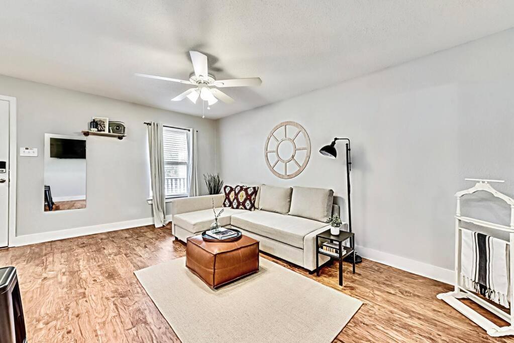 New - Near Deep Ellum + Downtown Dallas Flat Exteriör bild