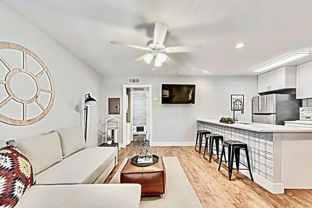 New - Near Deep Ellum + Downtown Dallas Flat Exteriör bild